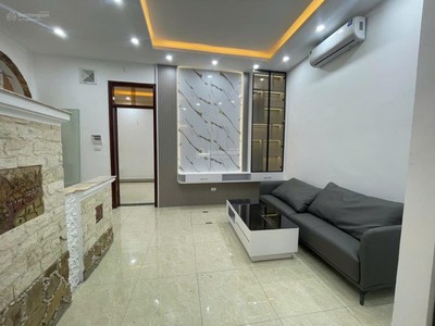 Bán nhà khương trung, 15m ra ô tô, dt 54m2, mt 5.6m. giá 8 tỷ 1