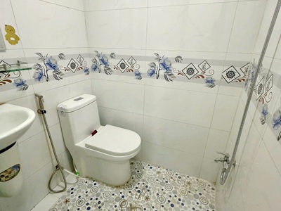 Bán nhà p8 q8. cách mặt tiền 211 ba đình 20m và 152 hưng phú 70m 2