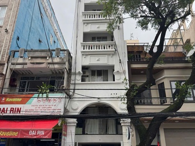 Bán tòa căn hộ mặt tiền hoàng diệu   trung tâm hải châu   doanh thu ổn định 0