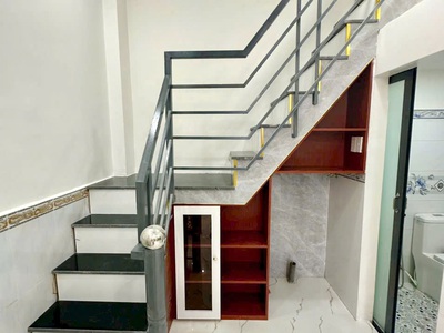 Bán nhà p8 q8. cách mặt tiền 211 ba đình 20m và 152 hưng phú 70m 3