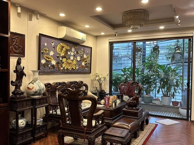 Bán nhà đội cấn 52m mặt tiền 6.8m giá chào 10 tỷ 1