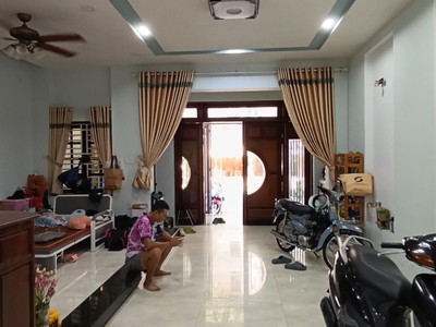 Bán nhà mặt tiền phạm nhữ tăng ngang 6m sổ riêng 4 tầng chỉ 22 tỷ 1