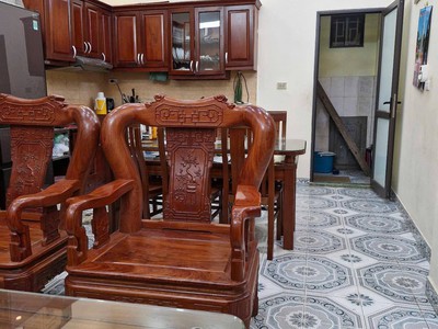 Bán nhà riêng khu đê la thành - đống đa, 4t, 63m2, cách ô tô 100m, ở hoặc xây tòa chdv cho thuê 2