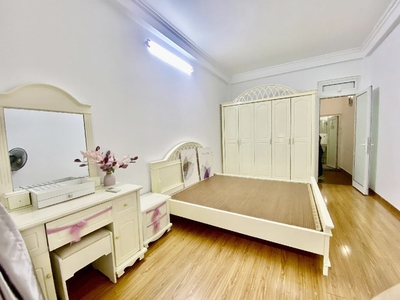 Nhà đẹp full nội thất phố hoàng mai, gần phố ngõ thông hàng xóm văn minh 33m2 giá 6.5 tỷ 1