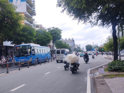 Ngộp lý thường kiệt - 4x16m2 - hẻm 5m - 5 tầng ngay chợ tân bình 0