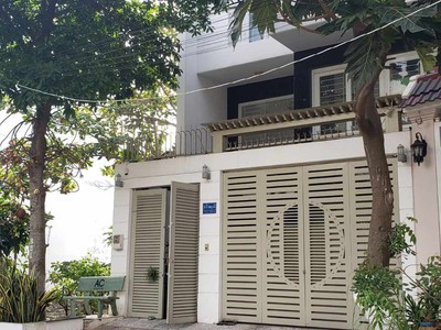  chính chủ bán gấp nhà 5 tầng full hoàn công   giá cực tốt 1