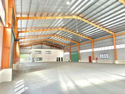  Cho thuê nhà kho 700M    150M  sân trước   LIÊN CHIỂU   giá chỉ 50K/M   0
