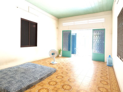 Nhà sát gần vincom lê văn việt, xe hơi thông, ngang 4,6m, 116m2, 6.7 tỷ 3