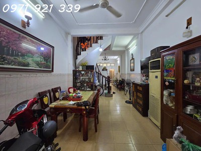 Căn nhà 3 tầng 5 phòng ngủ quận 8 - giá hờ 7.8 tỷ - vị trí vàng ngõ nguyễn chế nghĩa 4
