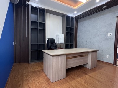 Bán gấp nhà mặt tiền đường số phạm hữu lầu, quận 7, 90m2  5x18  3 tầng, giá tốt 0