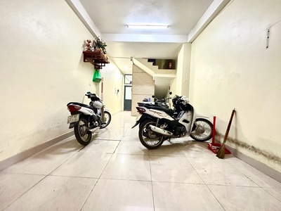 Cầu giấy: vừa ở vừa cho thuê thu 35 triệu/tháng, 5 tầng thang máy, 9 phòng khép kín, giá nhỉnh 9 ty 1