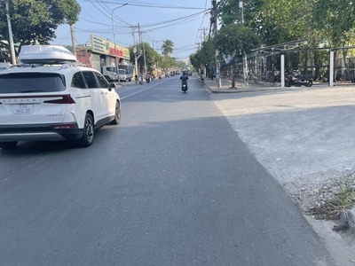 Bán đất 40x80m giá 25 tỷ đường 12m đường bùi công trừng 0
