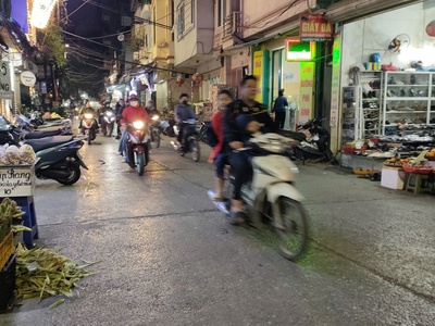 3 ngày 4 khách đàm phán mặt phố phúc tân 40m/43m, 3 tầng, mặt tiền 3.4m, 12 tỷ hoàn kiếm. 1