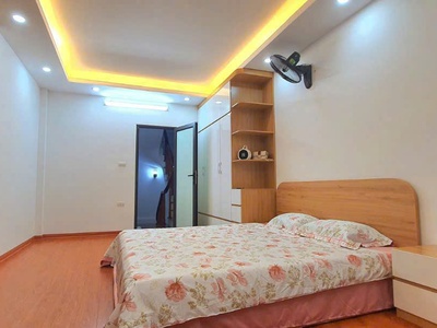 Bán nhà mới xây   trung tâm ngọc thụy   ô tô đỗ cửa   gần trường việt pháp 3