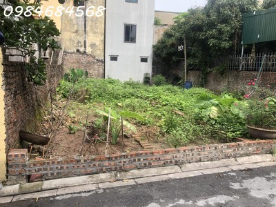 Đất hiếm đa tốn   vuông như a4   ngõ thông tứ tung   ô tô vào nhà   nhỉnh 5 tỷ 2