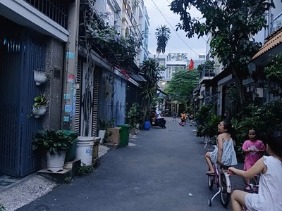 Nhà 4 tầng ngay cao đẳng công thương   phước long b, tp. thủ đức   nhỉnh 6 tỷ 3