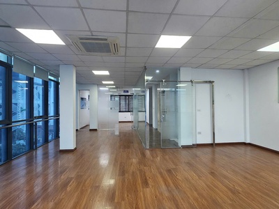 Cho thuê văn phòng 50 - 150m2 p.duy tân, cầu giấy giá chỉ từ 14 - 38 triệu/tháng. đỗ ô tô tiện lợi 2