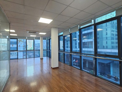 Cho thuê văn phòng 50 - 150m2 p.duy tân, cầu giấy giá chỉ từ 14 - 38 triệu/tháng. đỗ ô tô tiện lợi 3