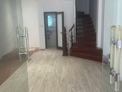 Chính chủ cho thuê nhà ngõ 515 hoàng hoa thám   ô tô đỗ cửa 2