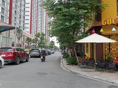 Bán đất hiếm ngọc thụy   97m    mặt tiền rộng   nở hậu   vỉa hè rộng   ô tô tránh   sát khu đô 2