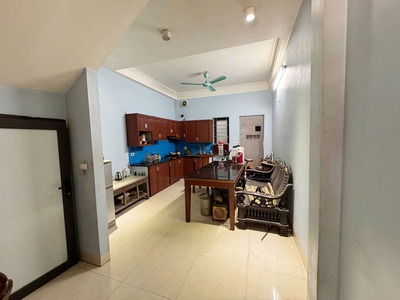 Bán nhà 4 tầng mặt phố 36 Cổ Linh 93m2   Sau nhà có đường rộng 2,5m, gần Aeon, sổ đỏ chính chủ 2