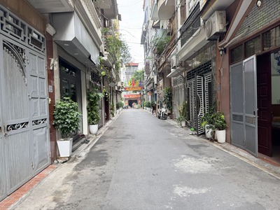 Cần bán 75m2 tặng nhà 3 tầng mặt ngõ 14 Sài Đồng. Đường ô tô tránh, xung quanh bạt ngàn tiện ích 0