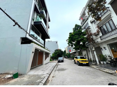 Bán đất phân lô Hồ Đá, Sở Dầu, Hồng Bàng, Phòng   59,2m    Giá  3,15 tỷ   Sổ đỏ chính chủ 0