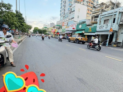 Bán nhà MT Lạc Long Quân P.10, Quận 11 3