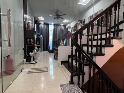 Bán nhà ngõ 80 Nguỵ Như Kon Tum, 50m2, cạnh sân chơi 2