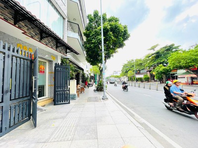 Bán Nhà Mặt Tiền, Hoàng Diệu, Quận 4, Giá 13.2 Tỷ  TL 1