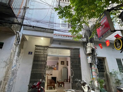 Nhà ngay trung tâm, 1bước ra hồ sen - Miếu hai xã- chợ hàng 0