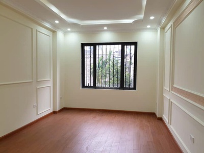 Bán nhà ngõ 165 Chùa Bộc, 35m2 nhà đẹp ở ngay, gần ô tô 1