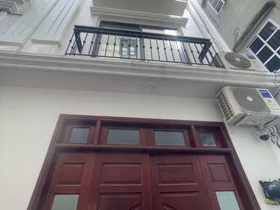 Chính chủ cần bán căn nhà 4 tầng 1 tum tại bình minh, gia lâm. ô tô đỗ cửa, nhỉnh 4 tỷ. 0