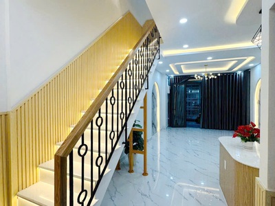 Nhà xây mới nở hậu hẻm thẳng phạm thế hiển p6 q8. giá 4,05 tỷ tl 3