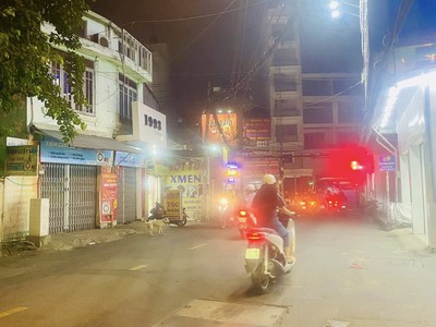 Vị trí kd đỉnh - ngay ngã 3 khu vực sầm uất ngày đêm - 2 tầng 39m nhỉnh 5 đồng 2