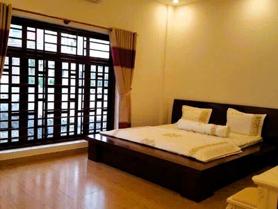 Cho thuê nhà nguyên căn linh chiểu gần vincom thủ đức, kinh doanh tốt 2