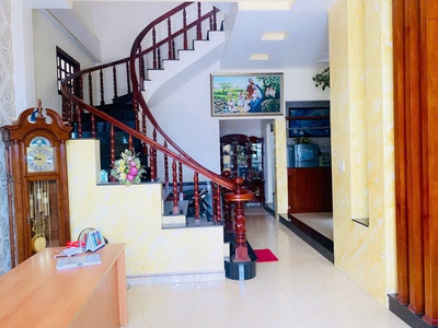 Giảm ngay 2 tỷ-  bán biệt thự 3 tầng - bình thọ 160m  - sát metro thủ đức nhỉnh 18 tỷ 2