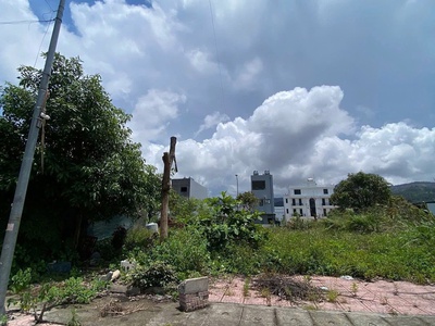 Ra hàng siêu phẩm 1 lô green park cẩm phả dt 80m 2 mặt tiền quay vườn hoa 0