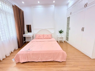 Phố trần bình, nhà mới 5t thang máy, ngõ thông, 36m2, nhỉnh 8 tỷ 1
