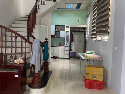 Chính chủ cho thuê nhà 3 tầng   ngõ cầu bươu   gần kđt đại thanh 1