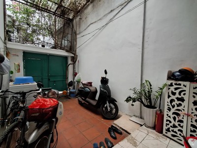 Bán nhà cát linh 53m2. 4 tầng. mặt tiền 2.6m. giá 13.9 tỷ đống đa hà nội 2