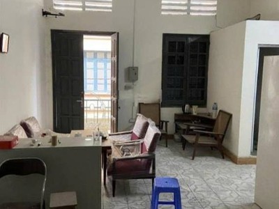 Cho thuê nhà ngõ quỳnh, 3 tầng x 60m2   1 gác xép 8 triệu ở gia đình, nhóm 4 người 1
