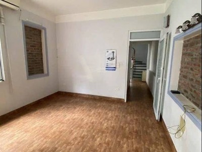 Cho thuê nhà ngõ quỳnh, 3 tầng x 60m2   1 gác xép 8 triệu ở gia đình, nhóm 4 người 2