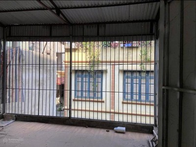 Cho thuê nhà ngõ quỳnh, 3 tầng x 60m2   1 gác xép 8 triệu ở gia đình, nhóm 4 người 4
