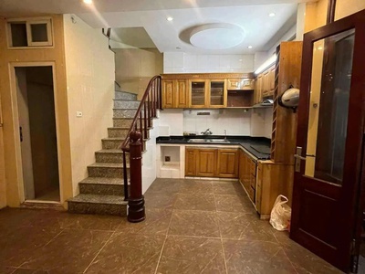 Bán nhà chợ khâm thiên 25m2. 5 tầng. mặt tiền 5.2m. giá 5.98 tỷ đống...