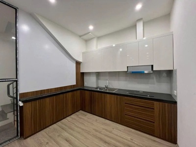 Bán nhà thổ quan 30/37m2. 4 tầng. mặt tiền 7.9m. giá 7.45 tỷ đống đa...
