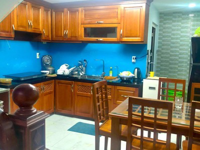 Hẻm xe tải   nhà 5 tầng   5pn    khu vip phân lô   chỉ 9,2 tỏi khu sang trọng, dân trí cao   nhà 2