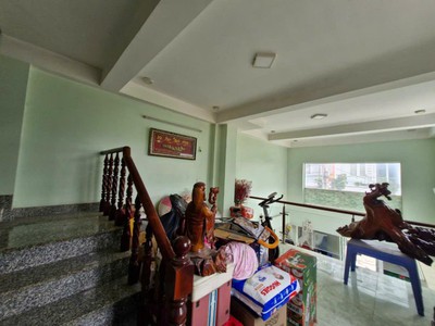 Bán gấp nhà ở ngay trung tâm , giá mềm, vị trí không có căn thứ 2 tại thủ đức. 2