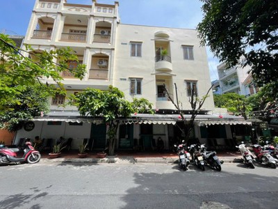 Gò vấp, hot hot   quán đẹp   sang quán cafe góc 2 mt vị trí đẹp, dtsd : 9m x 22m, tel : 1