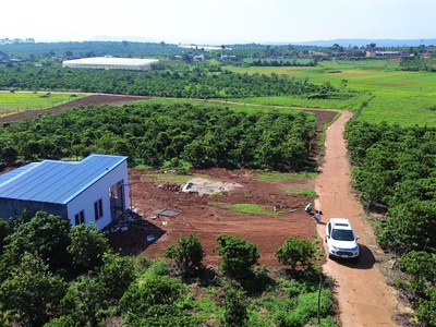 Đan phượng-lâm hà-lâm đồng dt hơn 1000m2 sẵn 100m2 thổ cư mặt tiền bê tông 13m cách nhựa liên xã 2